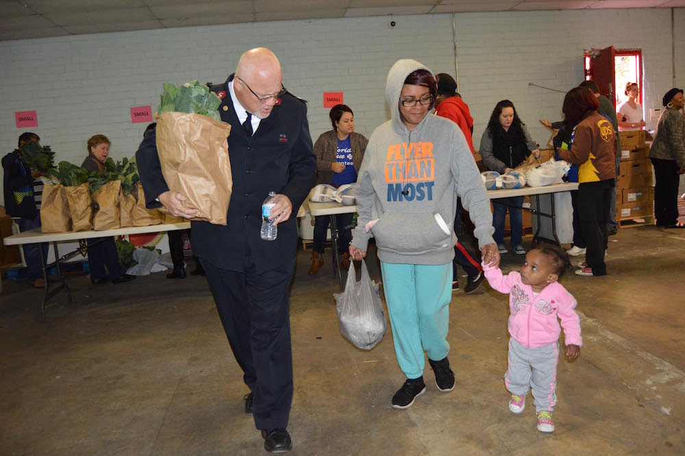 Small Acts of Generosity Can Have a Huge Impact – 12 Ideas You Can Use