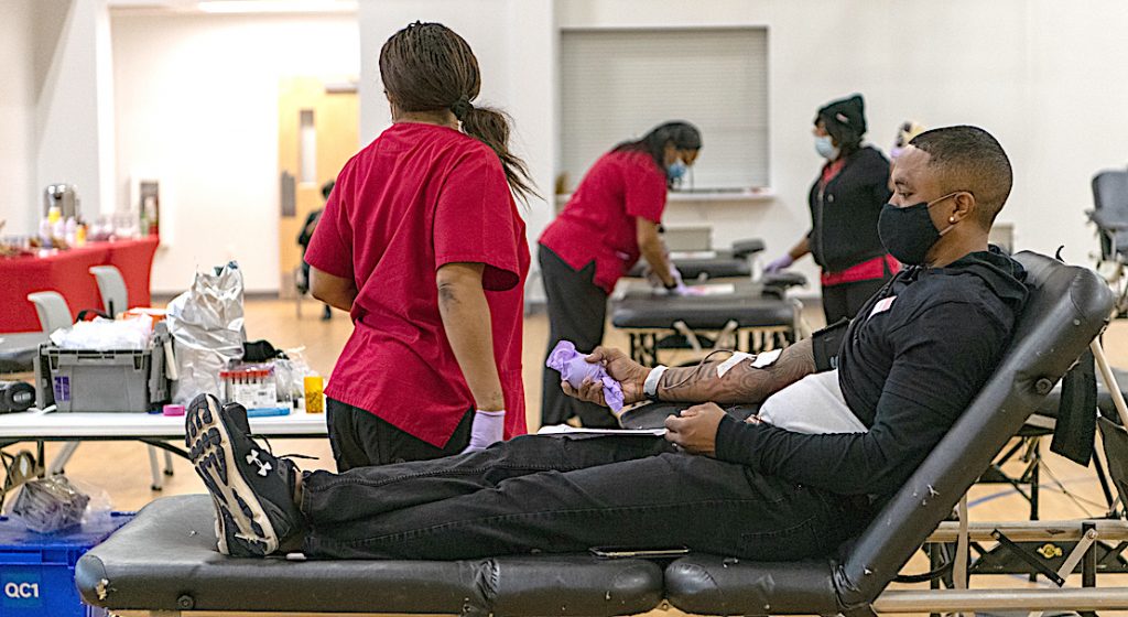 Red Cross Offers $10 Amazon Gift Card To Blood Donors in November – Dire Shortage